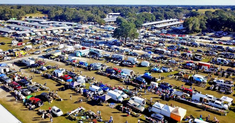 Flea Across Florida 2026 roadside flea market vendors and shoppers along Highway 90 in the Florida Panhandle