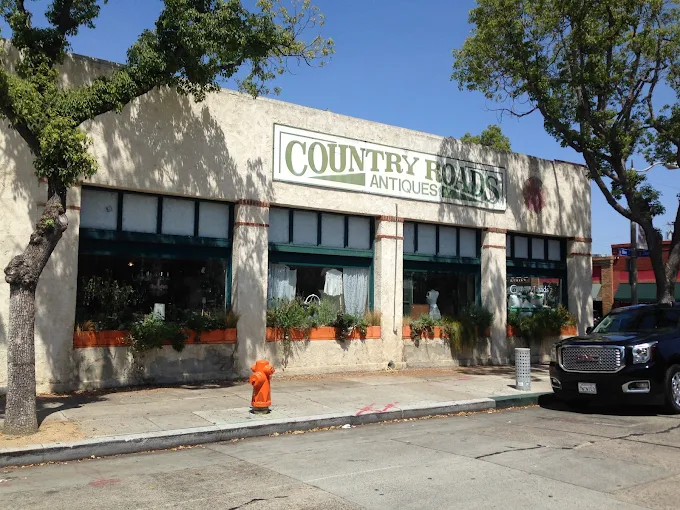 Country Roads Antiques Orange CA: Vintage Furniture, Garden Décor & Collector Visit Guide