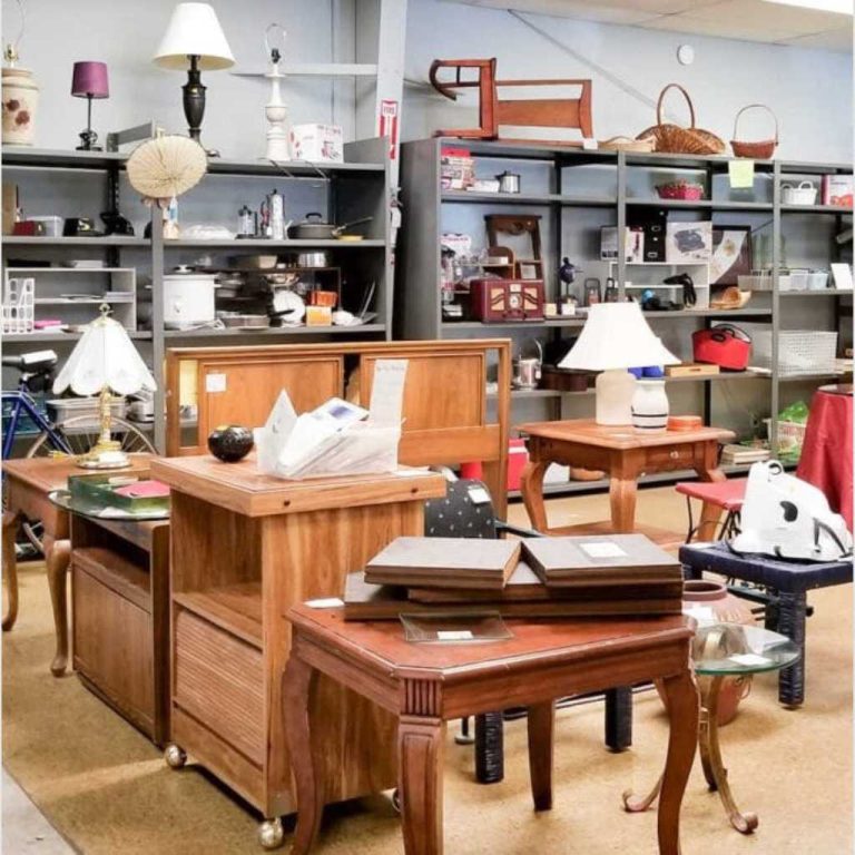Southern Vintage Co exterior storefront in Bartlett, Tennessee