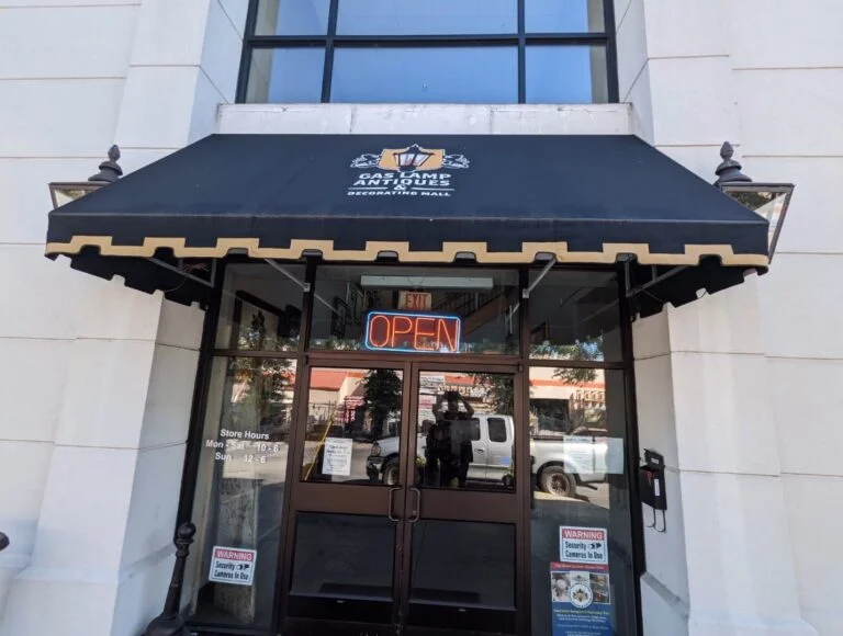 Gas Lamp & Antiques Decorating Mall