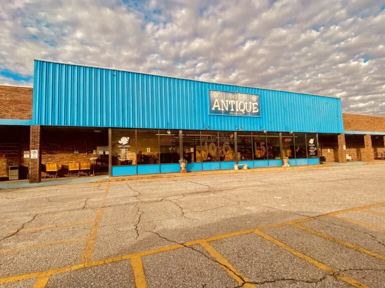 Front view of Angel’s Antique and Flea Mall in Opelika, Alabama, a large indoor antique mall and flea market near Auburn