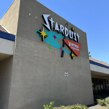 Front exterior of Stardust Vintage Emporium, a vintage and antique store located on Sunrise Boulevard in Fair Oaks, California